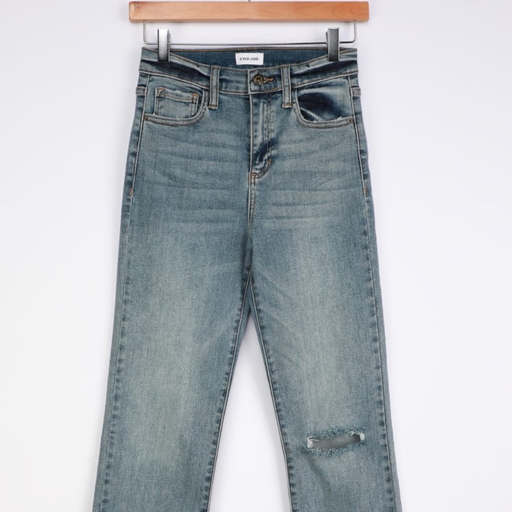 Lulu’s Caught a Trend Medium Wash High Rise Straight Leg Jeans